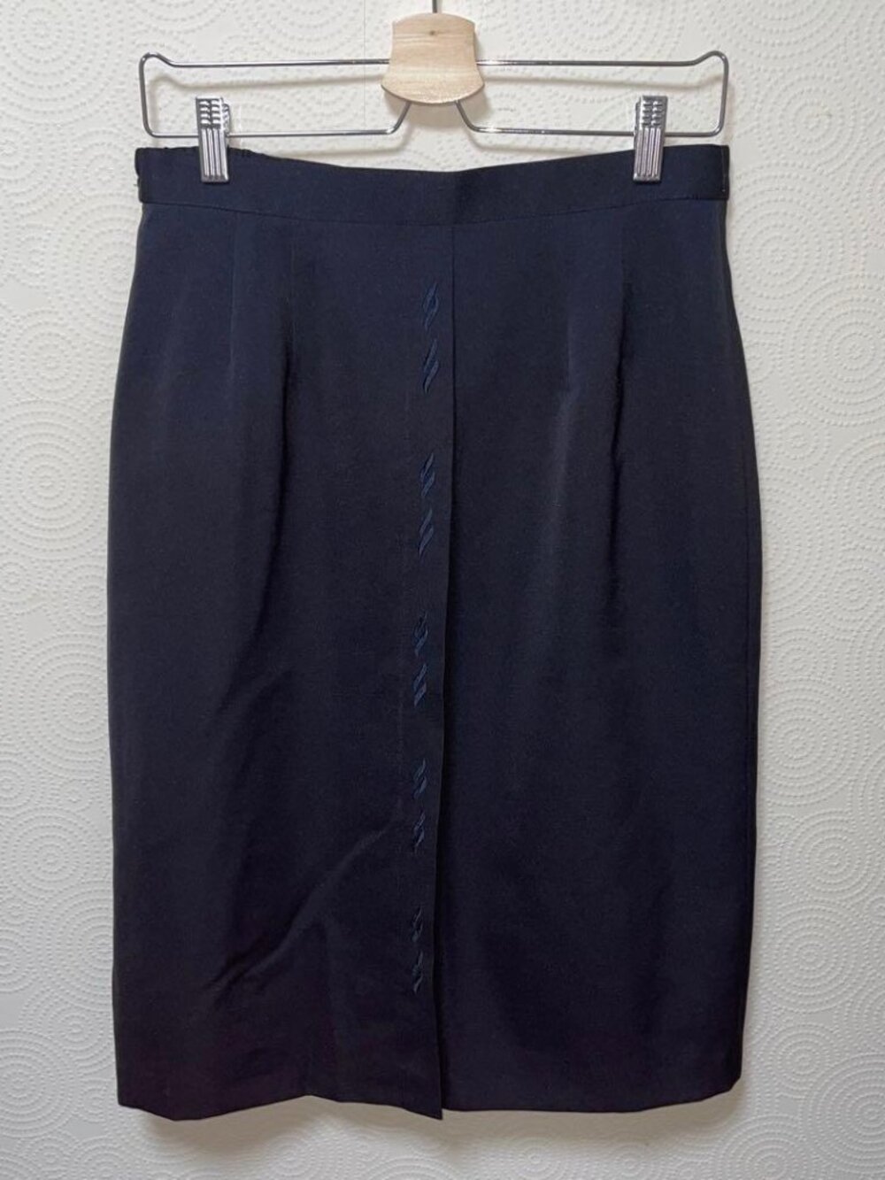 Notewo Black Tight Skirt Knee-Length Midi Embroidery